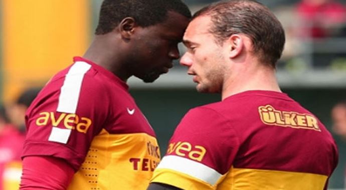 Eboue Sneijder'e sert çıktı Eboue Sneijder'e sert çıktı