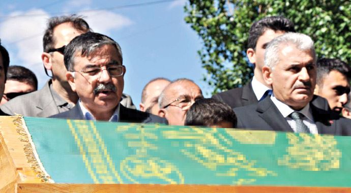 Milli Savunma BakanıYılmaz'ın acı günü