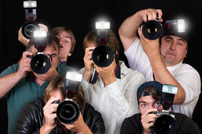 Sezen Aksu, Paparazzilerin peşinde