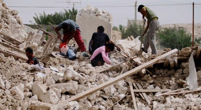 Pakistan'da bilanço ağırlaşıyor, ölü sayısı 348 Pakistan'da bilanço ağırlaşıyor, ölü sayısı 348
