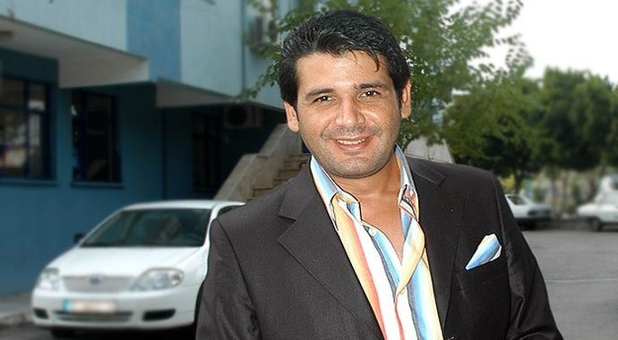 Ankaralı Namık'ın aracı takla attı