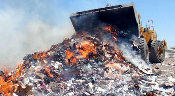 Erzurum'da 250 bin paket sigara imha edildi