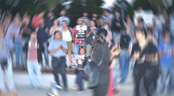 Belçika polisinden biber gazlı müdahale