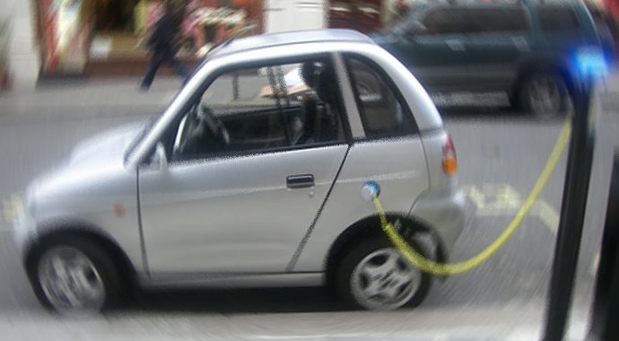Otomobilin vatanından elektrikli araç hamlesi
