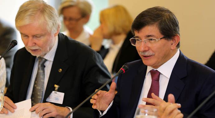 Davutoğlu, 'Barış ancak etkili bir arabuluculuk ile mümkün'