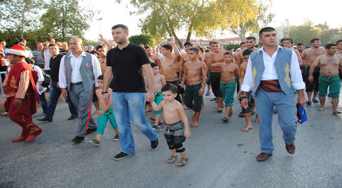 Manavgat Belediyesi 2. Yağlı Pehlivan Güreşleri başladı