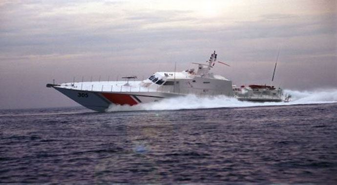 İzmir'de 38 kaçak göçmen yakalandı İzmir'de 38 kaçak göçmen yakalandı