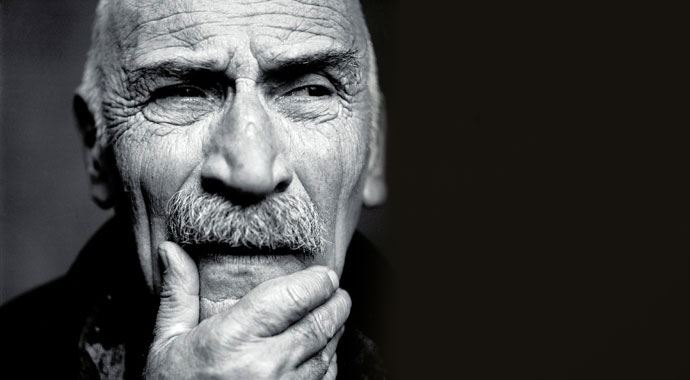 Ünlü isimlerden Tuncel Kurtiz için mesajlar