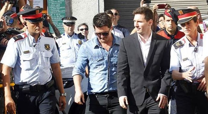 Messi polisler arasında Messi polisler arasında