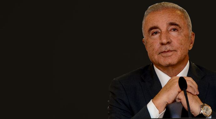'Ben delimiyim bu denli başarılı bir adamın görevine son vereyim' 'Ben delimiyim bu denli başarılı bir adamın görevine son vereyim'