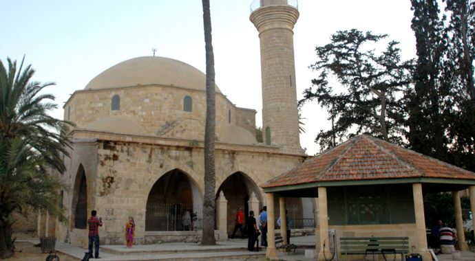 KKTC&#039;de Hala Sultan Camii&#039;nin temeli atıldı