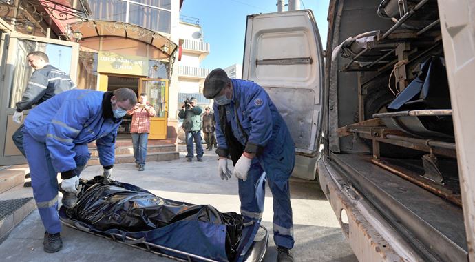 Eve giren polis 1 yıl önce ölen adamın cesediyle karşılaştı