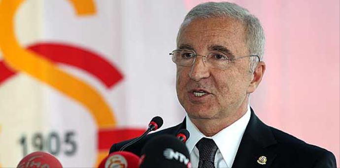 Ünal Aysal futbolcularla buluşacak