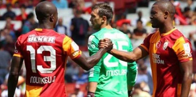 Samuel Eto&#039;o yeniden milli takımda