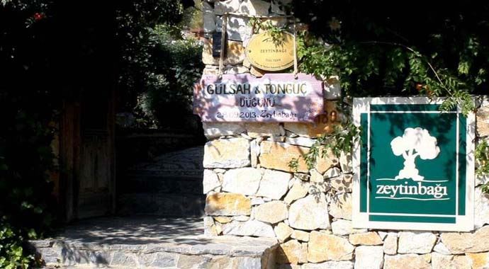 Tuncel Kurtiz Balıkesir&#039;de toprağa verilecek