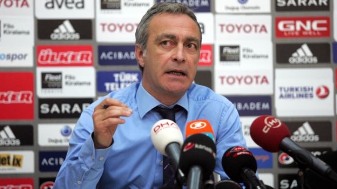 Önder Özen, 'Bilic'in cezasını içimize sindiremedik' Önder Özen, 'Bilic'in cezasını içimize sindiremedik'