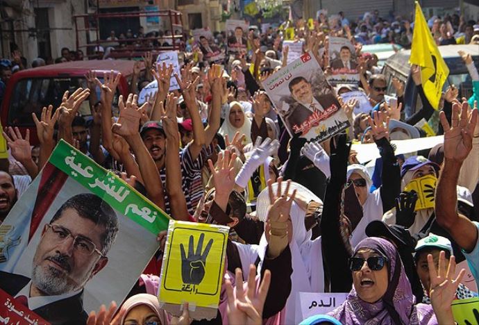 Mısır&#039;da Mursi yandaşları Adeviyye Meydanı&#039;na yürüyor
