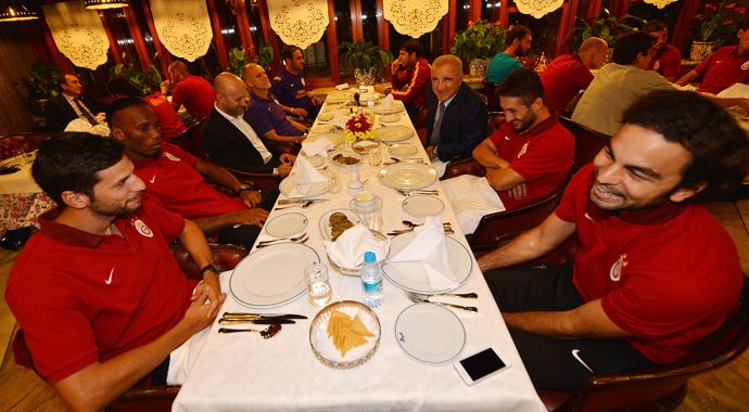 Ünal Aysal iddialı konuştu Ünal Aysal iddialı konuştu