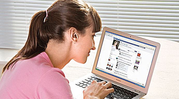 Facebook elbise eskitiyor Facebook elbise eskitiyor