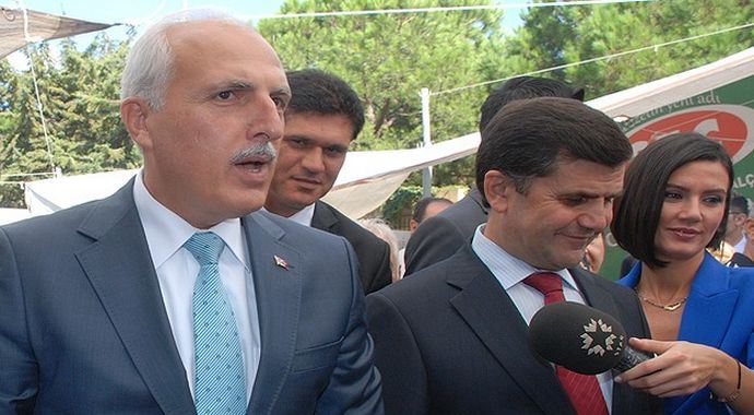 Vali Mutlu 'Toplam 93 kişi gözaltına alınacak' Vali Mutlu 'Toplam 93 kişi gözaltına alınacak'