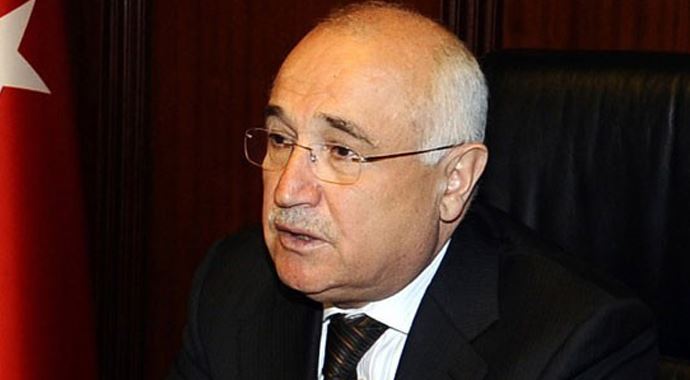Cemil Çiçek'ten acılı ailelere başsağlığı mesajı Cemil Çiçek'ten acılı ailelere başsağlığı mesajı
