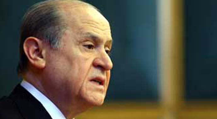 Devlet Bahçeli, 'Özakman'ın vefatından büyük üzüntü duydum' Devlet Bahçeli, 'Özakman'ın vefatından büyük üzüntü duydum'