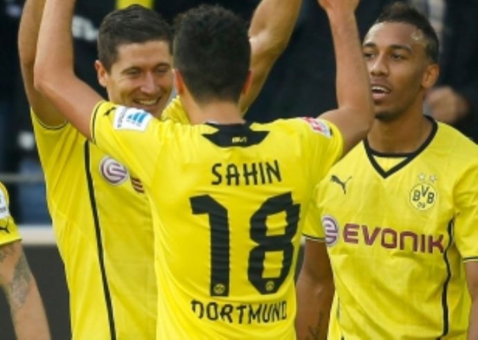 Nuri Şahin oynadı, Borussia Dortmund Bundesliga'yı salladı Nuri Şahin oynadı, Borussia Dortmund Bundesliga'yı salladı