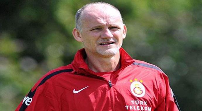 Claudio Taffarel, 'Takımı yalnız bırakmamak için burdayız' Claudio Taffarel, 'Takımı yalnız bırakmamak için burdayız'