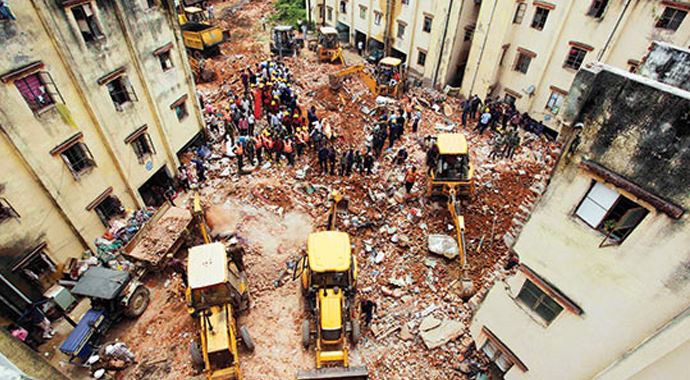 Hindistan'da bina çökmesi sonucu ölü sayısı 60'a yükseldi