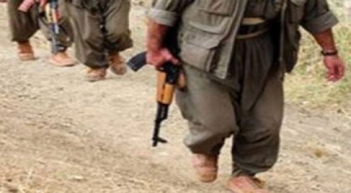 5 PKK'lı ev basıp, köy korucusunun oğlunu kaçırdı 5 PKK'lı ev basıp, köy korucusunun oğlunu kaçırdı