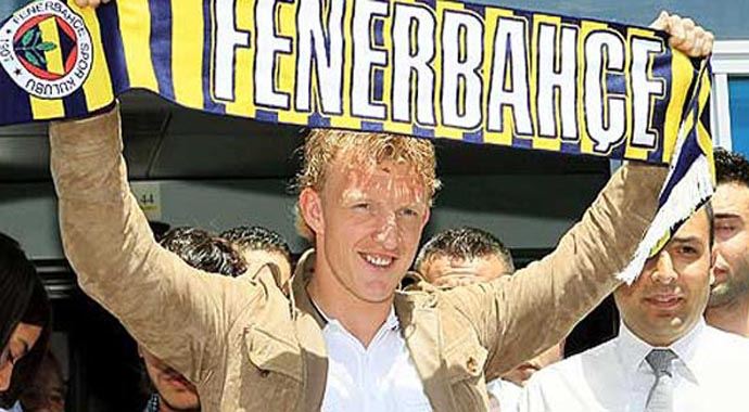 Dirk Kuyt Liverpool'a Döndü
