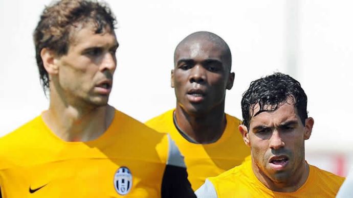 Sakatlanan Tevez Galatasaray maçında oynayacak mı
