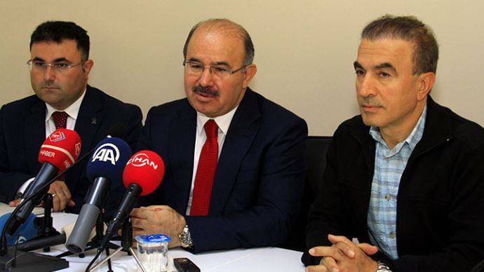 Hüseyin Çelik'ten AK Parti'ye ihanet edenlere, 'Mertçe olmadı'