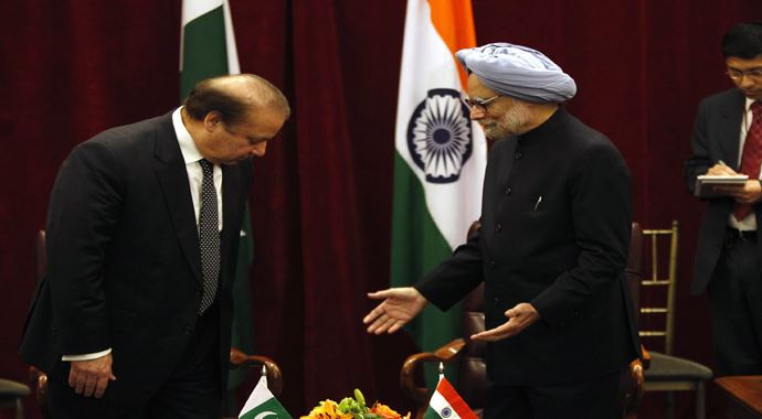 Pakistan ve Hindistan Başbakanları New York'ta bir araya geldi Pakistan ve Hindistan Başbakanları New York'ta bir araya geldi