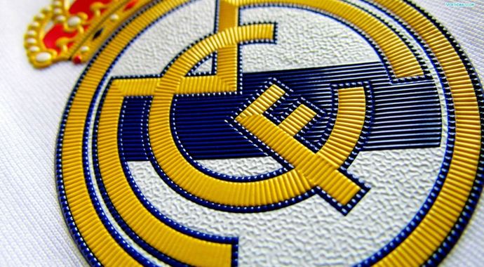 Real Madrid taraftarından Perez&#039;e Mesut Özil tepkisi