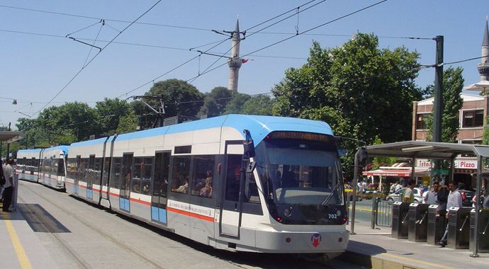 Kabataş-Bağcılar tramvay seferleri aksadı Kabataş-Bağcılar tramvay seferleri aksadı