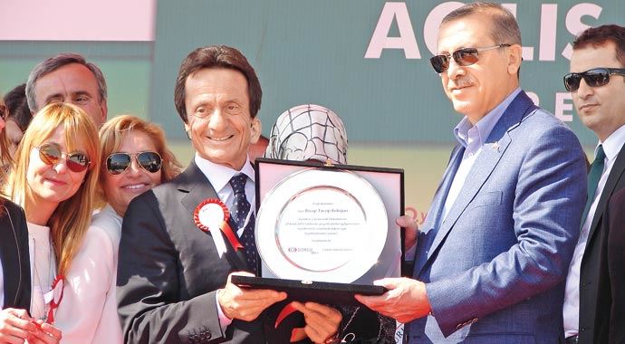 Başbakan Erdoğan, 'Prangalardan kurtaracağız' Başbakan Erdoğan, 'Prangalardan kurtaracağız'