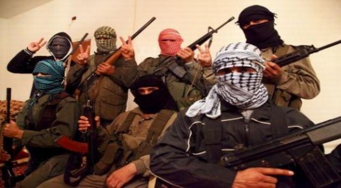 Muhalifler Esad'ın sarayını vurdu
