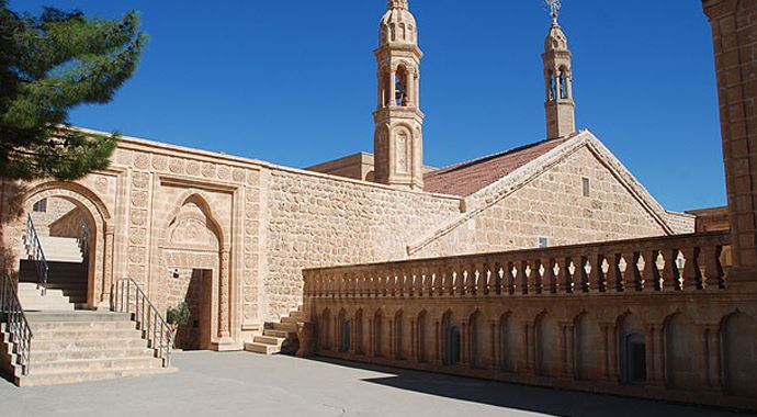Manastır arazisinin iadesi memnun etti