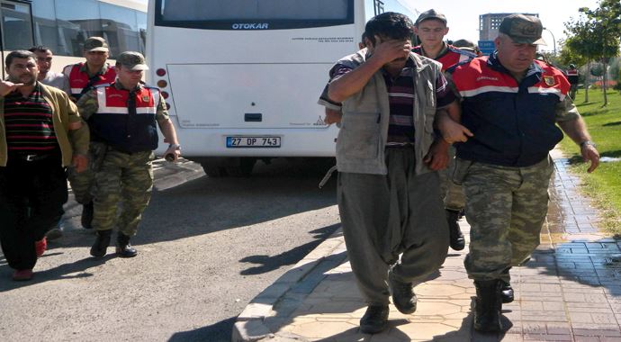 Rüşvet operasyonunda 20'si asker 46 kişi adliyeye sevk edildi