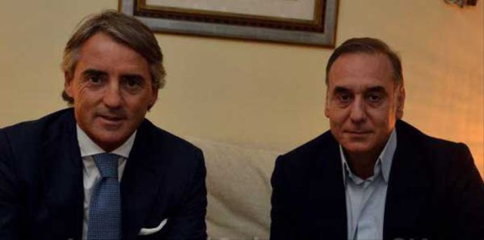 Mancini Florya'ya arka kapıdan girdi Mancini Florya'ya arka kapıdan girdi