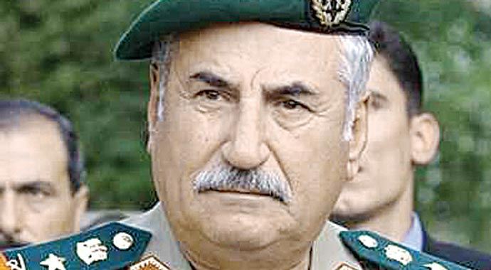 Esad'ın savunma bakanı bize sığındı Esad'ın savunma bakanı bize sığındı