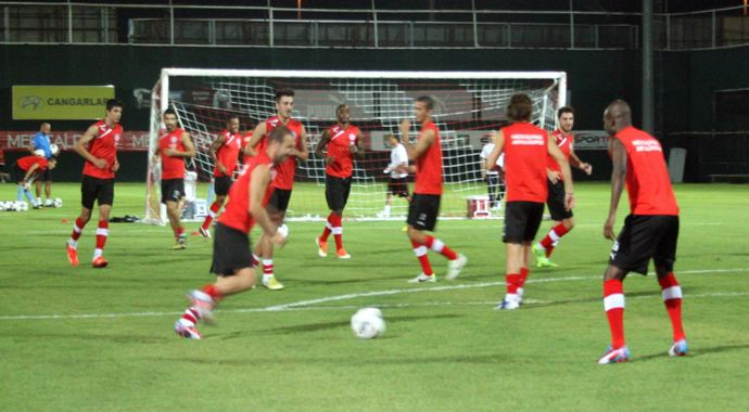 Antalyaspor, Galatasaray maçı hazırlıklarını sürdürüyor Antalyaspor, Galatasaray maçı hazırlıklarını sürdürüyor