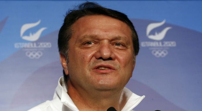 Hasan Arat'ın '2020 Olimpiyatları' sunumu taktir topladı Hasan Arat'ın '2020 Olimpiyatları' sunumu taktir topladı