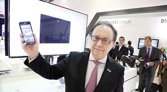 Vestel'in yerli akıllı telefonu dikkatleri çekti Vestel'in yerli akıllı telefonu dikkatleri çekti