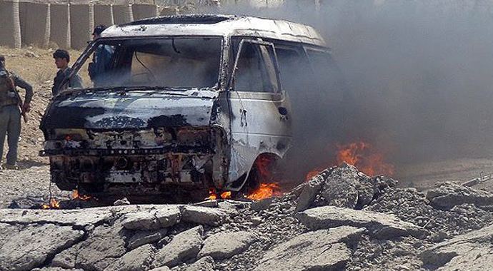 Afganistan'da intihar saldırıları, 4 ölü Afganistan'da intihar saldırıları, 4 ölü