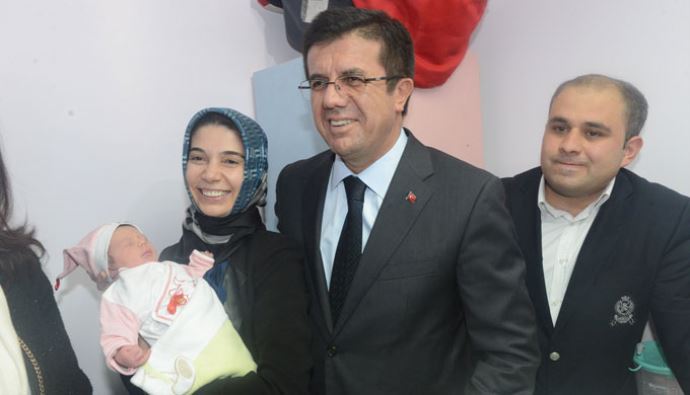 Yeni yılın ilk bebekleri dünyaya "merhaba" dedi Yeni yılın ilk bebekleri dünyaya "merhaba" dedi
