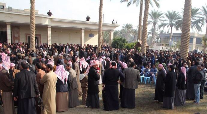 Irak'ta sokağa çıkma yasağı kaldırıldı Irak'ta sokağa çıkma yasağı kaldırıldı