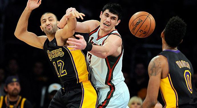 Ersan'ın double double'ı Lakers'ı devirdi Ersan'ın double double'ı Lakers'ı devirdi