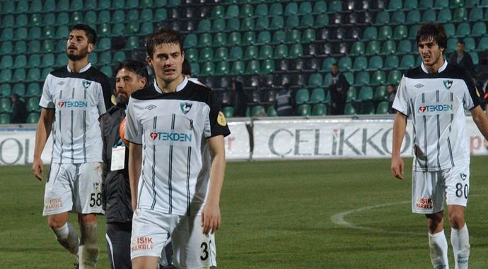 Tekden Denizlispor&#039;un başı dertte
